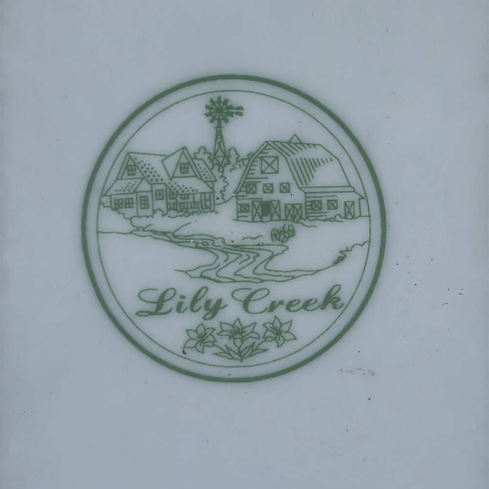 Christmas Holly Decorative Plate - Picture 5 of 5